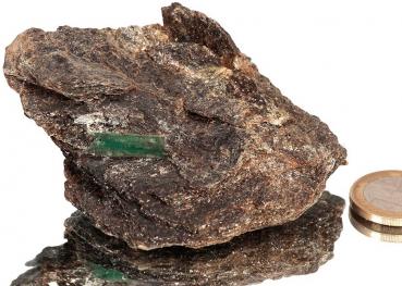 Grüner Smaragd in Biotit - Habachtal